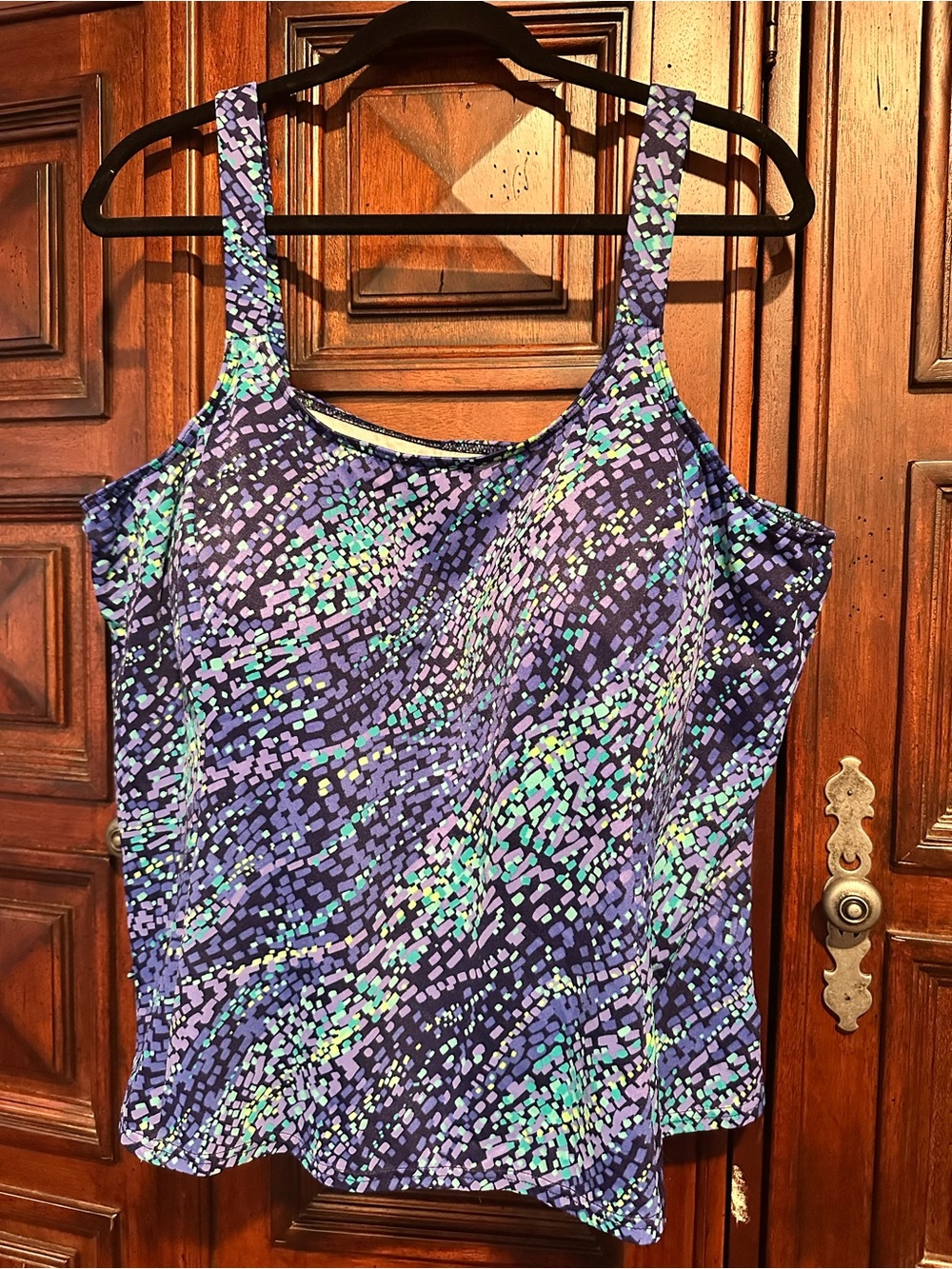 22W IT FIGURES TANKINI SET  Hip Hider White Label Built is soft cup bra